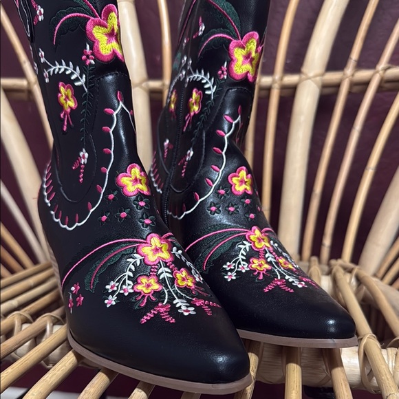 Amber Embroidered Boots Wide Width - Picture 8 of 8